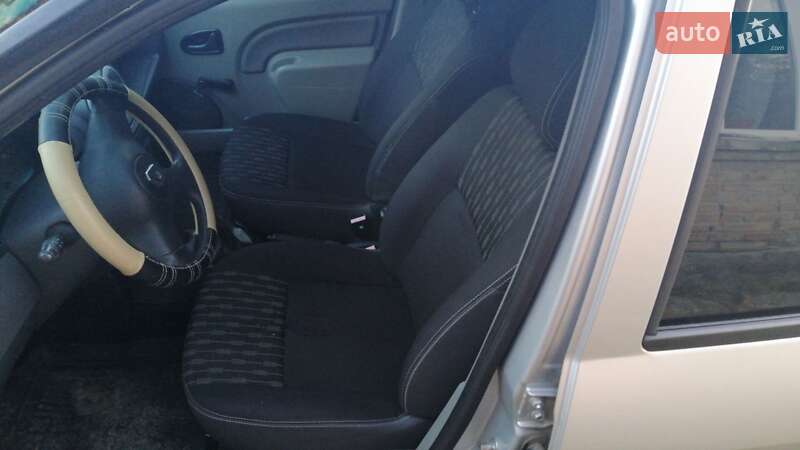 Універсал Renault Logan 2010 в Рівному