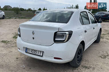 Седан Renault Logan 2015 в 