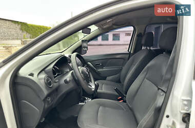 Седан Renault Logan 2019 в 