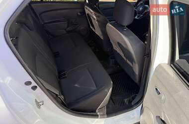 Седан Renault Logan 2019 в 