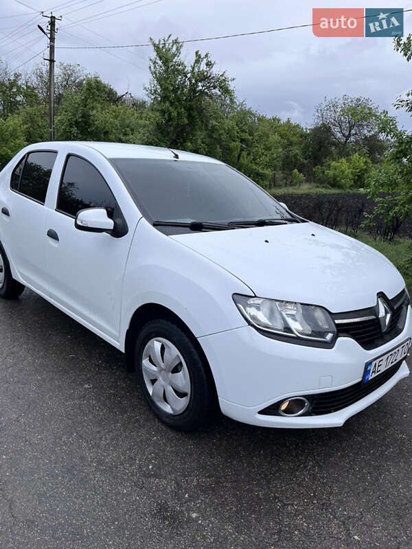 Седан Renault Logan 2013 в Царичанке