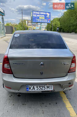 Седан Renault Logan 2010 в 