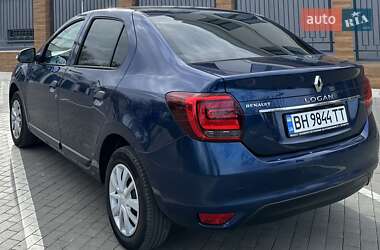 Седан Renault Logan 2017 в 