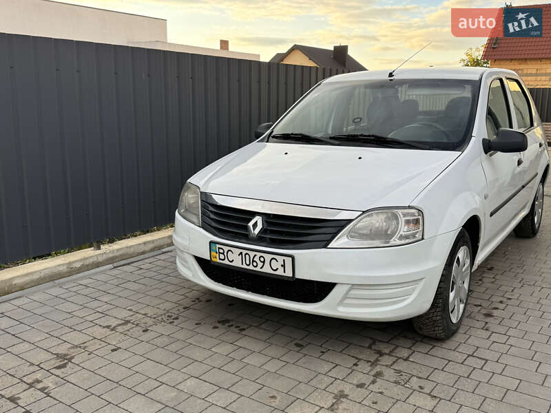 Renault Logan 2010