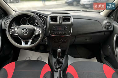 Седан Renault Logan 2017 в 