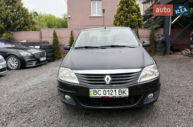 Седан Renault Logan 2011 в 