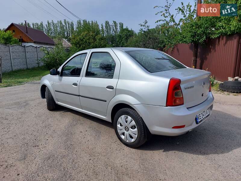 Седан Renault Logan 2012 в Дніпрі