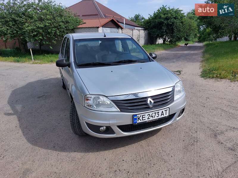 Седан Renault Logan 2012 в Дніпрі