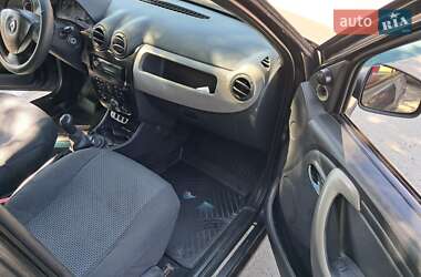 Седан Renault Logan 2010 в 