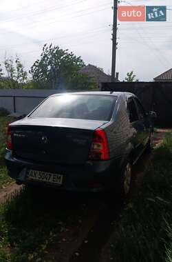 Седан Renault Logan 2010 в 
