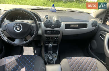 Седан Renault Logan 2011 в 