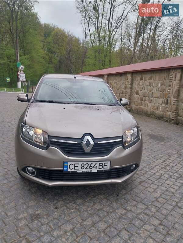 Седан Renault Logan 2015 в Чернівцях