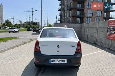 Седан Renault Logan 2011 в 