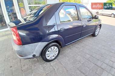 Седан Renault Logan 2010 в 