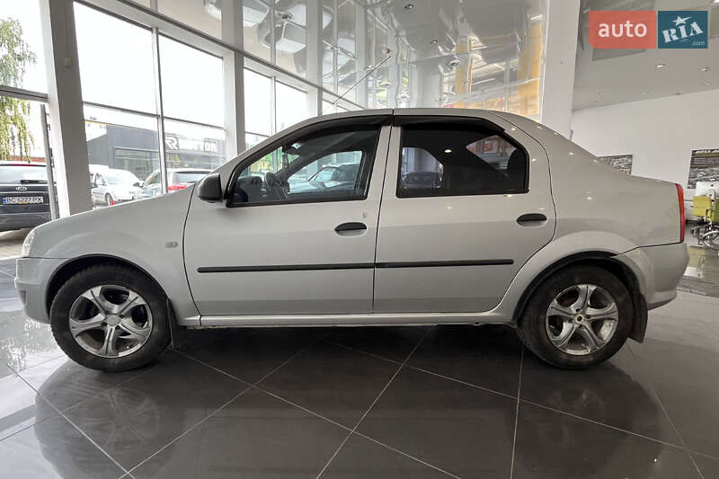 Седан Renault Logan 2010 в Шептицькому