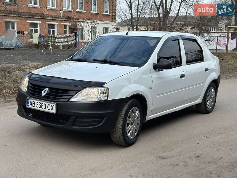 Renault Logan 2012