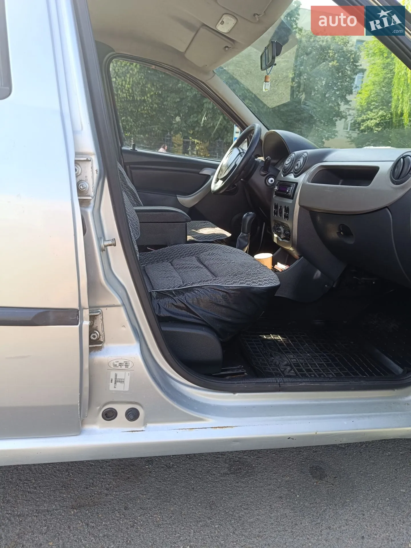 2010 Renault Logan - мініатюра 24