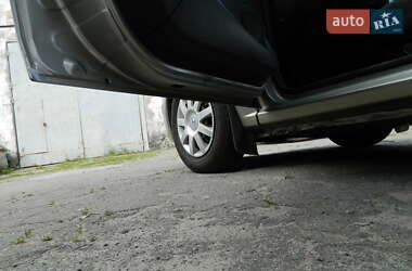 Седан Renault Logan 2011 в 