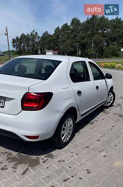 Седан Renault Logan 2017 в 
