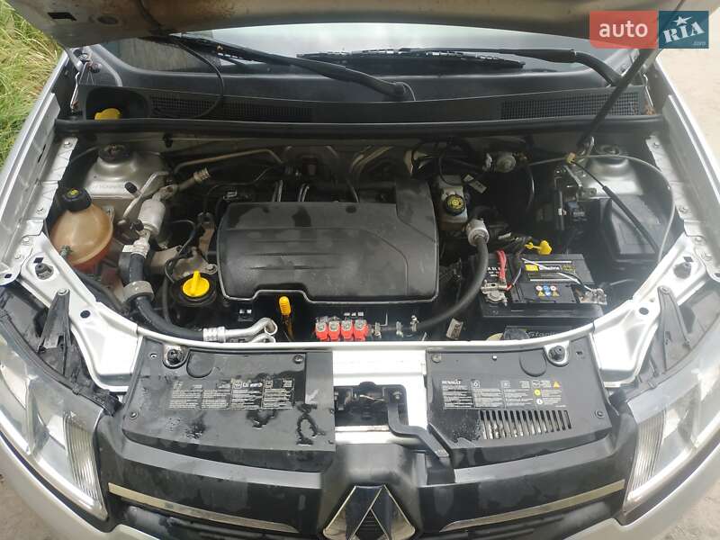 Седан Renault Logan 2013 в Днепре фото 8 Седан Renault Logan 2013 в Днепре