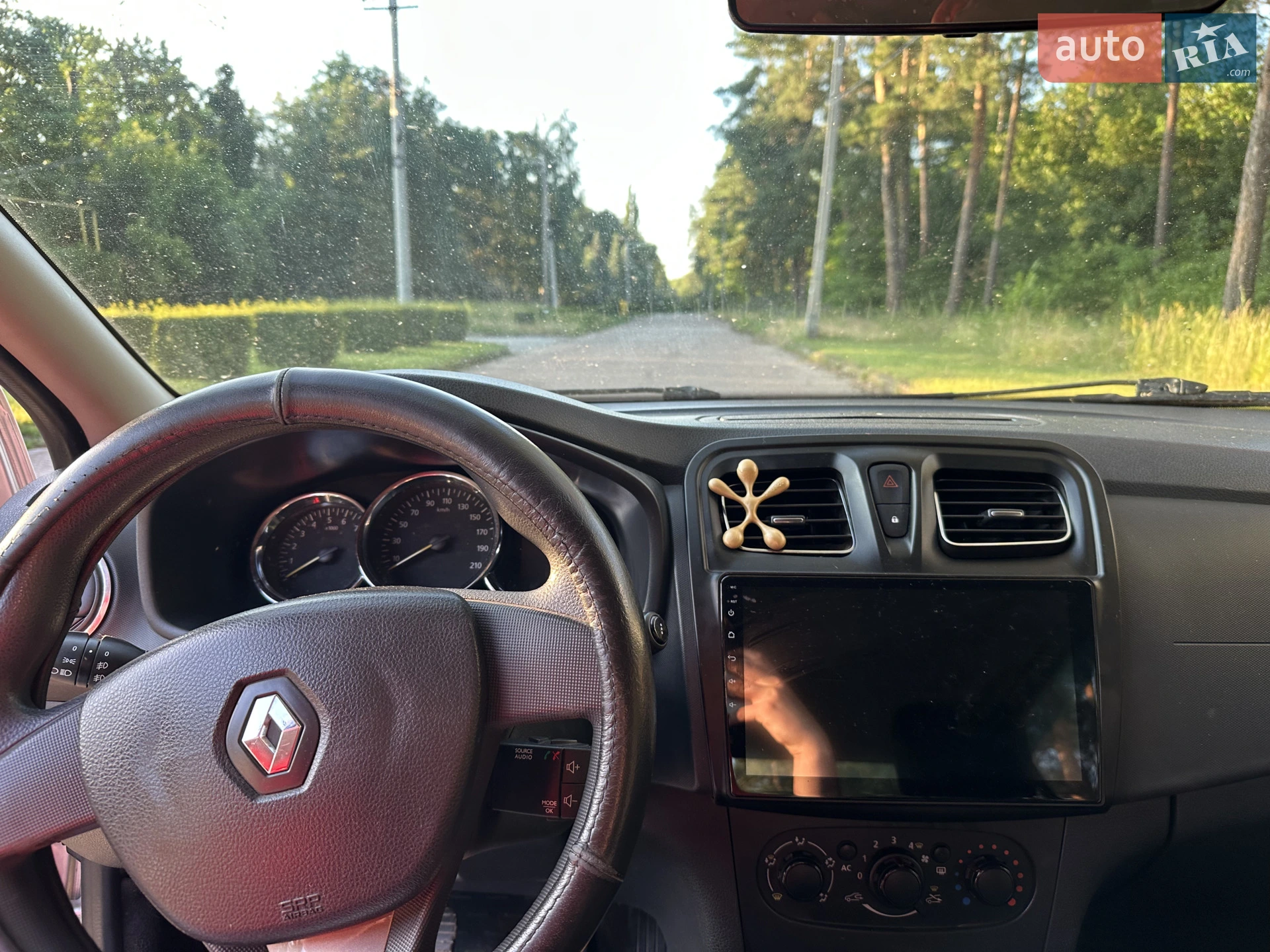 2013 Renault Logan - мініатюра 5