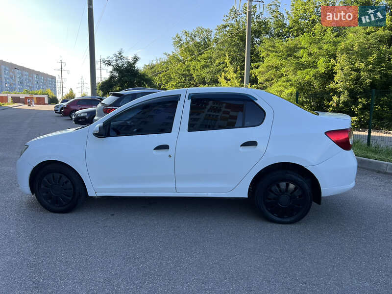 Седан Renault Logan 2013 в Харкові