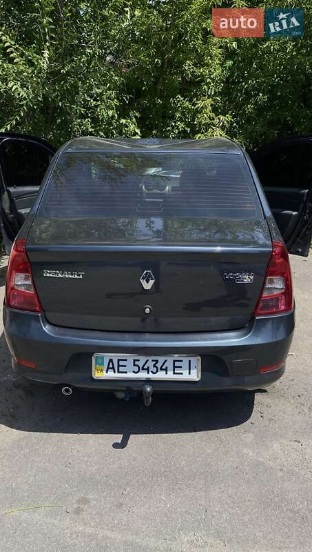 Renault Logan 2010