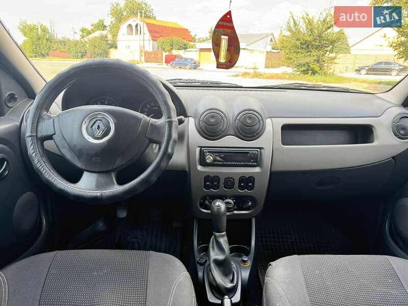 Седан Renault Logan 2010 в Новомосковске