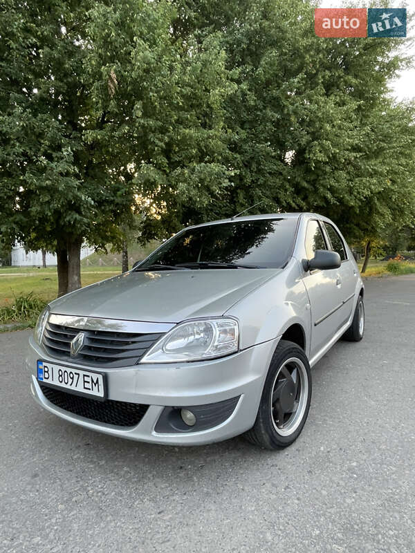 Седан Renault Logan 2010 в Полтаве