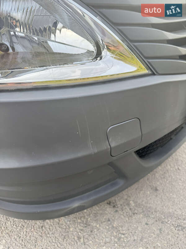 Седан Renault Logan 2009 в Днепре
