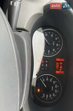 Седан Renault Logan 2012 в 