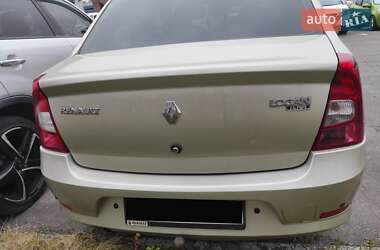 Седан Renault Logan 2012 в 