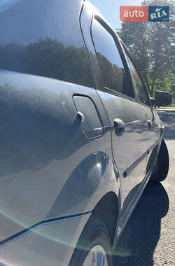 Седан Renault Logan 2010 в 