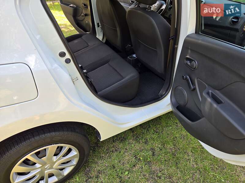 Седан Renault Logan 2019 в Миргороді