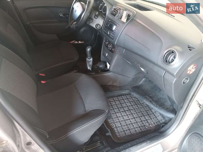 Универсал Renault Logan 2015 в Днепре фото 16 Универсал Renault Logan 2015 в Днепре