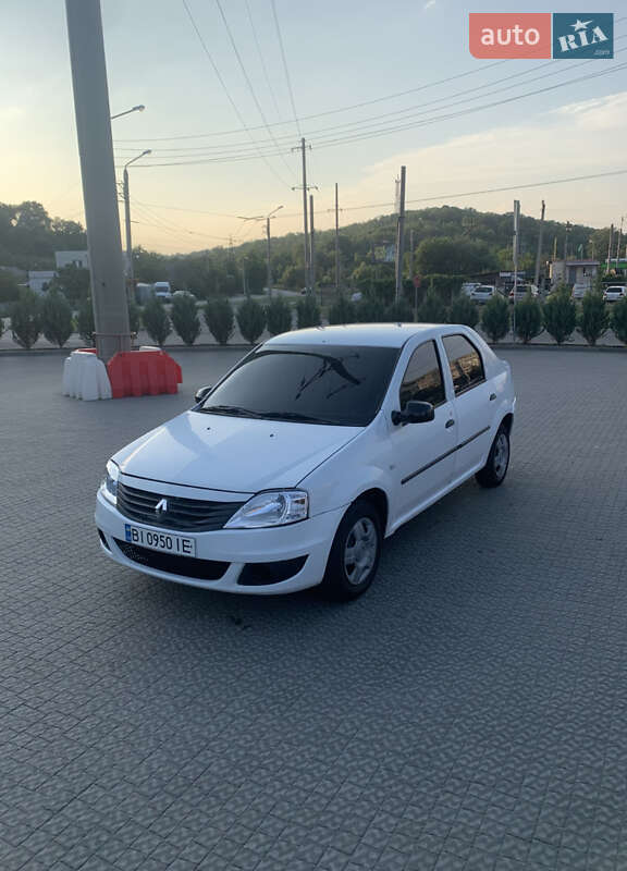 Седан Renault Logan 2011 в Полтаві