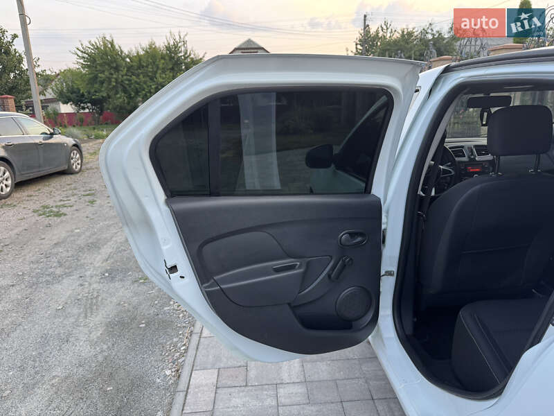 Седан Renault Logan 2017 в Умани