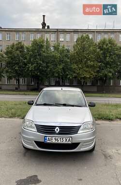 Седан Renault Logan 2010 в Харькове