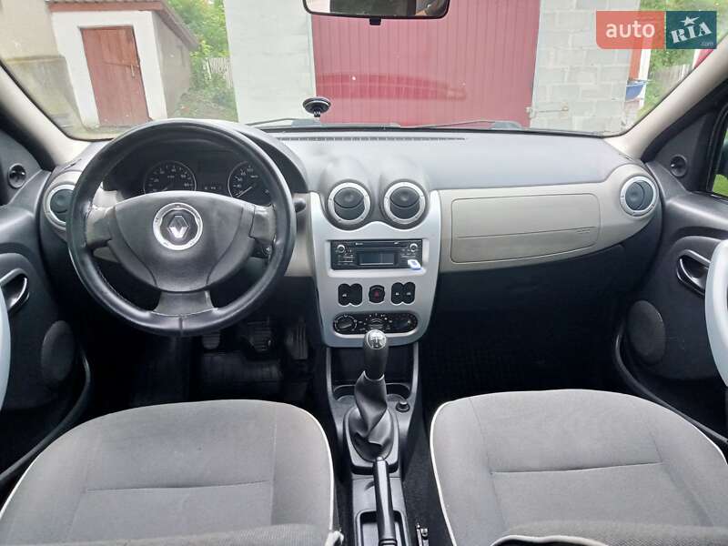 Универсал Renault Logan 2012 в Теофиполе
