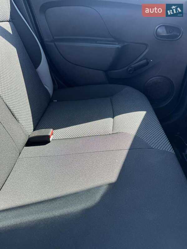 Седан Renault Logan 2013 в Одесі
