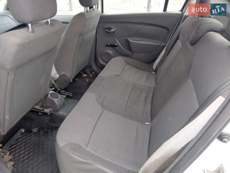 Седан Renault Logan 2013 в Запорожье