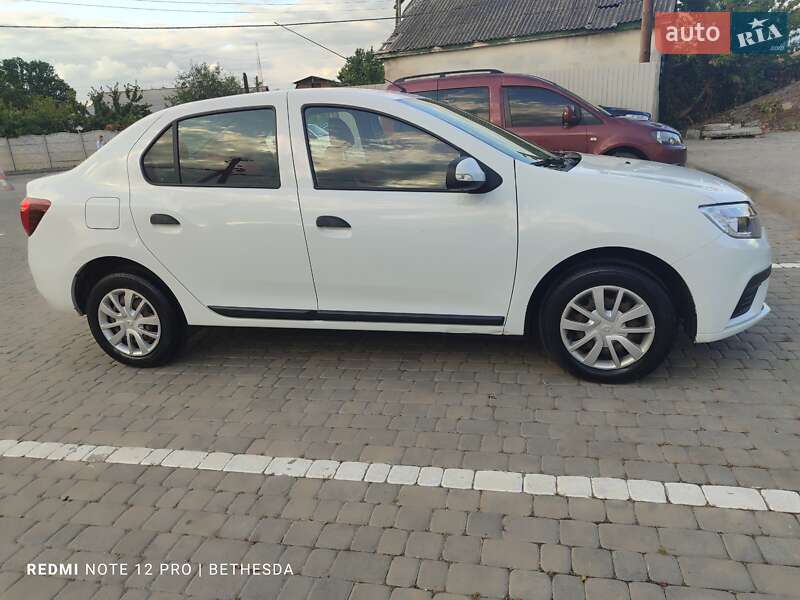 Седан Renault Logan 2021 в 