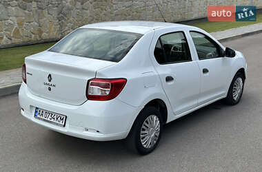Седан Renault Logan 2016 в 