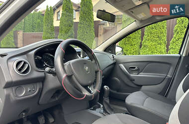 Седан Renault Logan 2016 в 