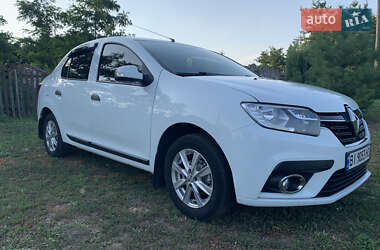 Седан Renault Logan 2017 в Пирятині