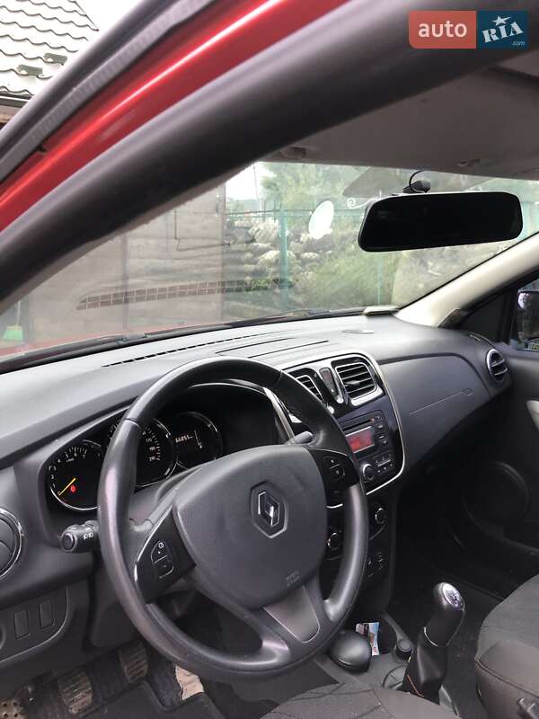 Седан Renault Logan 2013 в Делятине