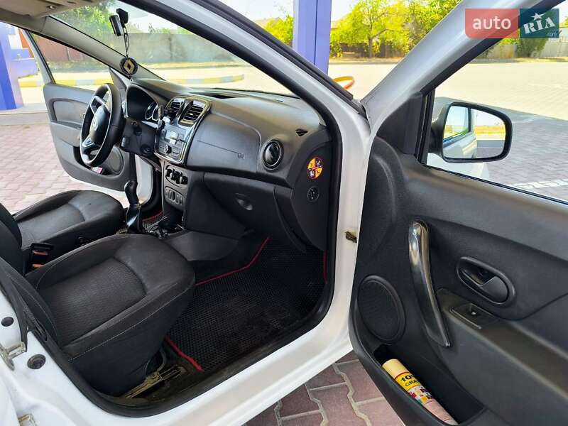 Седан Renault Logan 2019 в Рени