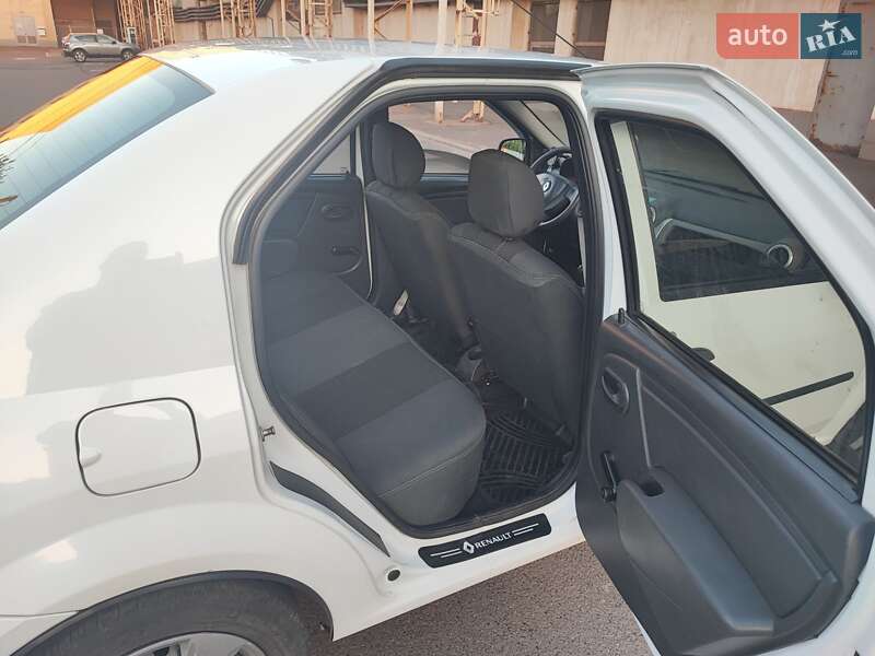 Седан Renault Logan 2012 в Кривом Роге