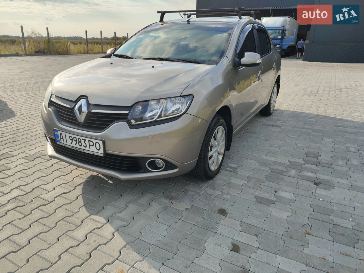 2013 Renault Logan - мініатюра 18