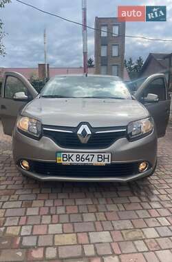 Седан Renault Logan 2013 в Луцьку